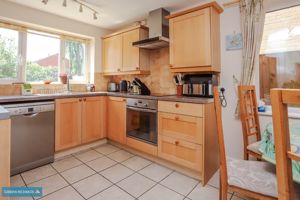 Kitchen / Breakfast Room- click for photo gallery